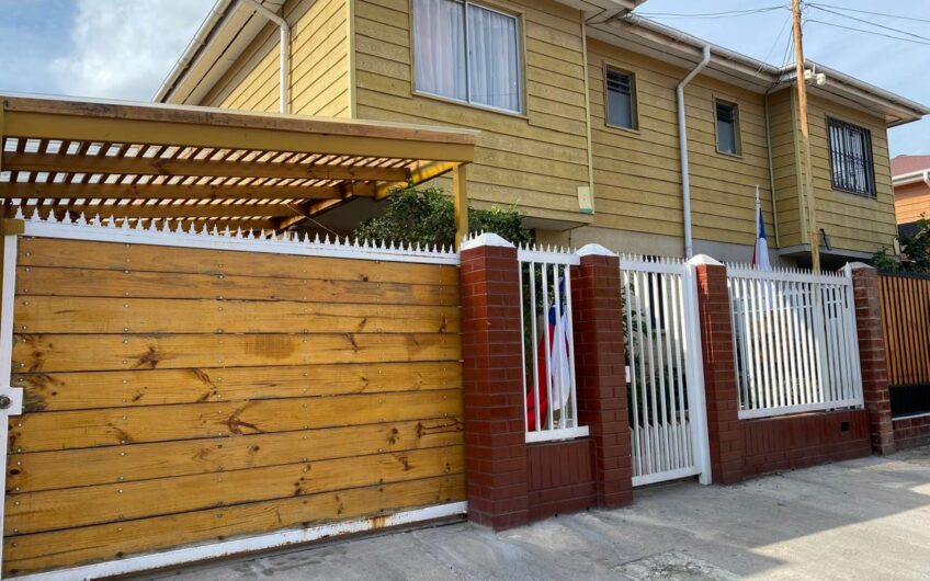 EXCELENTE CASA UBICADA EN SECTOR EMPRESARIAL ENEA, PUDAHUEL